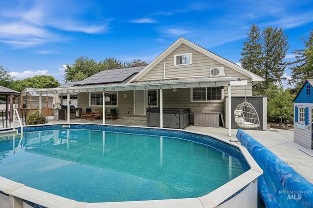 17063 N Midsummers Ln, Nampa, ID 83687