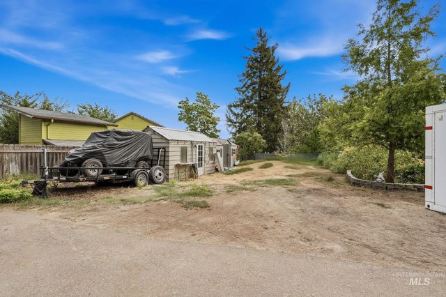 17063 N Midsummers Ln, Nampa, ID 83687