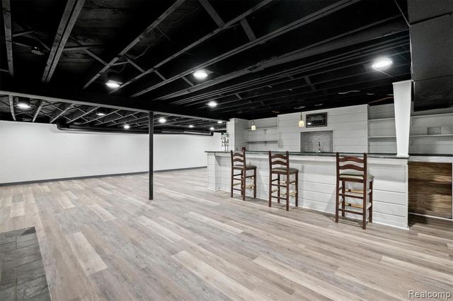11215 Chippewa Drive, Warren, MI 48093