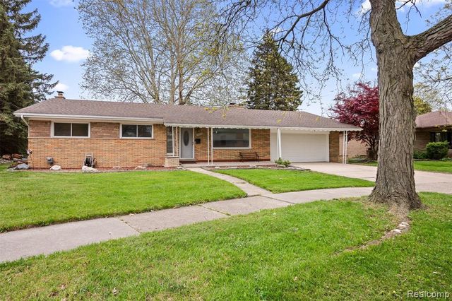 11215 Chippewa Drive, Warren, MI 48093