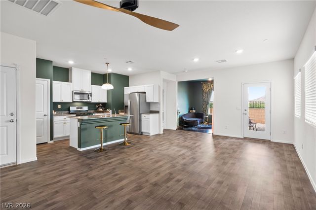 340 Larksong Avenue, Henderson, NV 89011