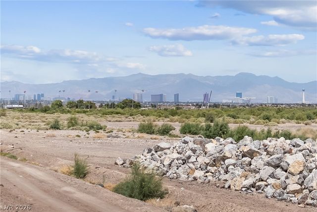 340 Larksong Avenue, Henderson, NV 89011