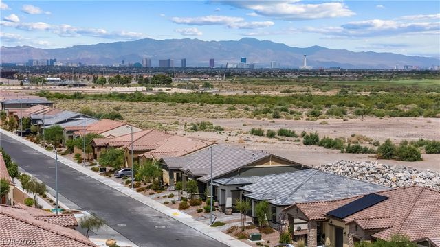 340 Larksong Avenue, Henderson, NV 89011