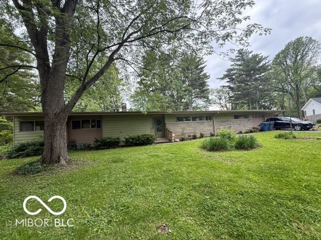 8625 Rosewood Lane, Indianapolis, IN 46240