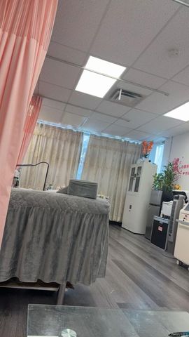 40-46 Main Street 202, Flushing, NY 11354