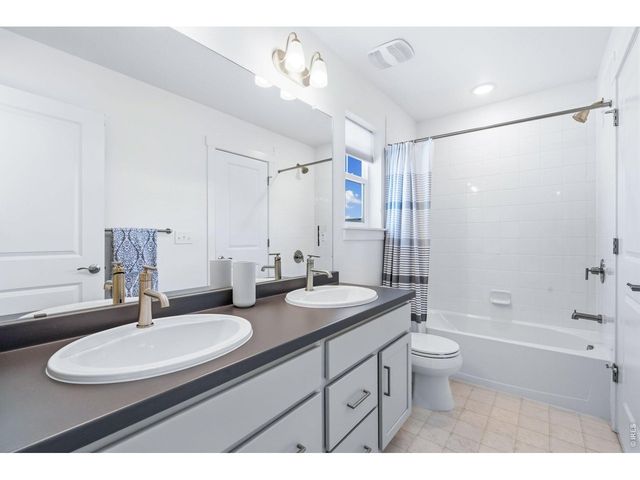 5174 Rendezvous Pkwy, Timnath, CO 80547