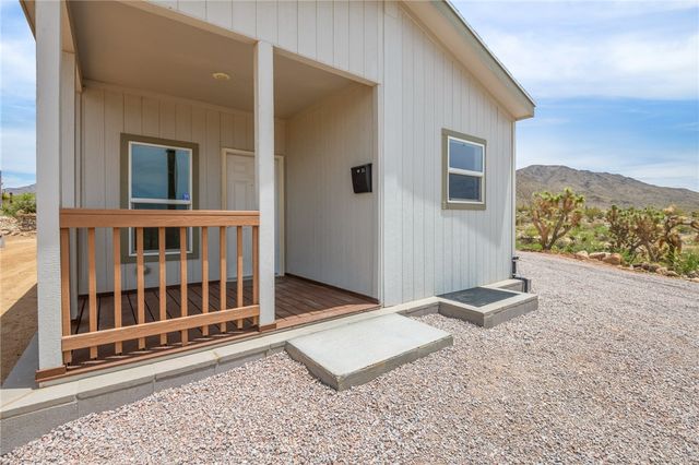 16500 N Ladera Drive, Dolan Springs, AZ 86441