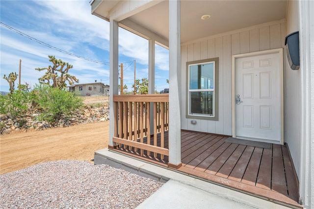 16500 N Ladera Drive, Dolan Springs, AZ 86441