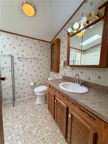 450 Old Scales Rd, South Franklin, PA 15301