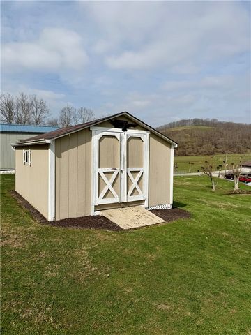 450 Old Scales Rd, South Franklin, PA 15301