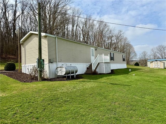 450 Old Scales Rd, South Franklin, PA 15301
