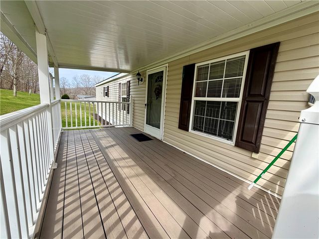 450 Old Scales Rd, South Franklin, PA 15301