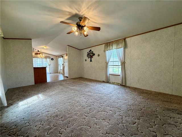 450 Old Scales Rd, South Franklin, PA 15301