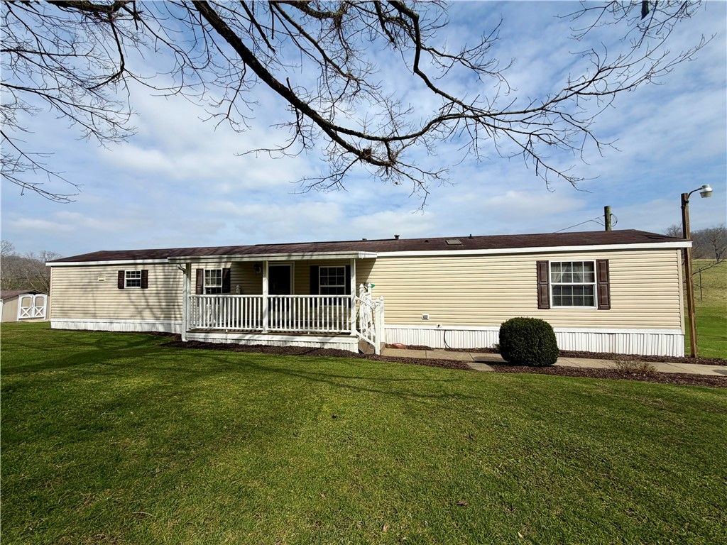 450 Old Scales Rd, South Franklin, PA 15301