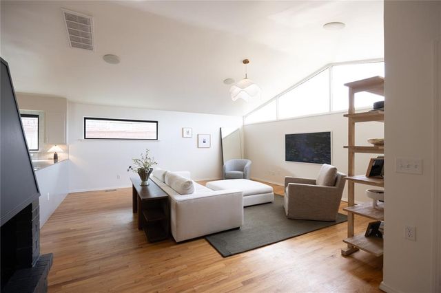 2216 NW 56th Terrace, Oklahoma City, OK 73112