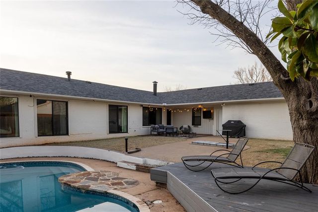 2216 NW 56th Terrace, Oklahoma City, OK 73112