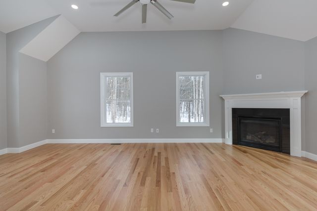 821 Cross Country Road, Pembroke, NH 03275