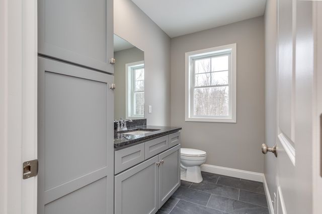 821 Cross Country Road, Pembroke, NH 03275