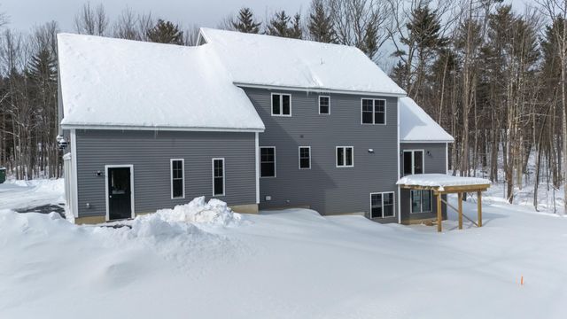 821 Cross Country Road, Pembroke, NH 03275