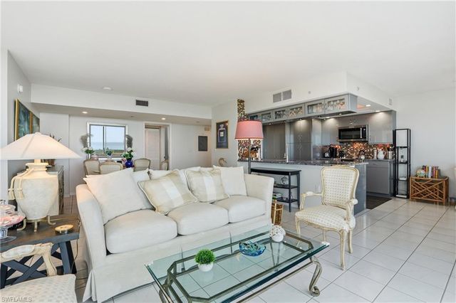 6101 Pelican Bay BLVD # 805, Naples, FL 34108