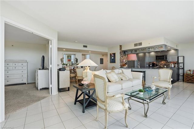 6101 Pelican Bay BLVD # 805, Naples, FL 34108