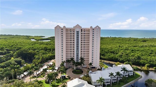 6101 Pelican Bay BLVD # 805, Naples, FL 34108