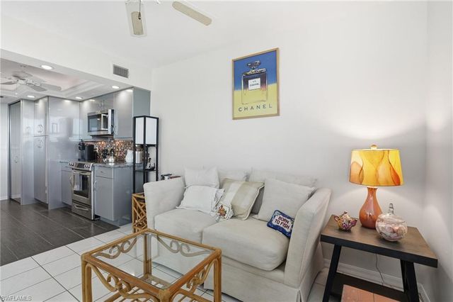 6101 Pelican Bay BLVD # 805, Naples, FL 34108