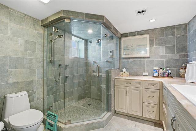 6101 Pelican Bay BLVD # 805, Naples, FL 34108