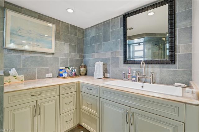 6101 Pelican Bay BLVD # 805, Naples, FL 34108