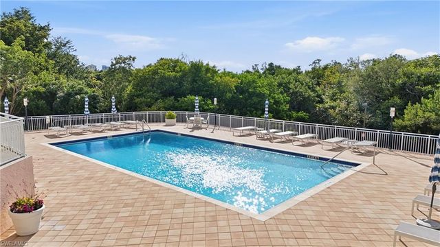 6101 Pelican Bay BLVD # 805, Naples, FL 34108