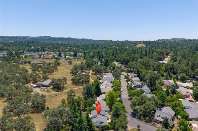 830 Stella Dr, Murphys, CA 95247