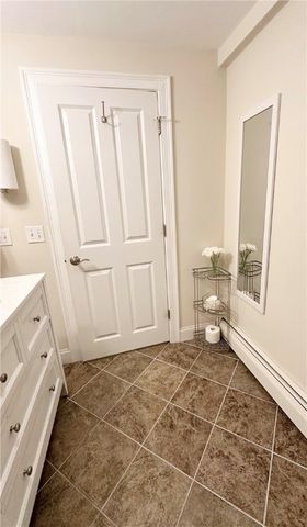 227 Thames Street 1, Bristol, RI 02809