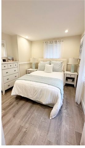 227 Thames Street 1, Bristol, RI 02809