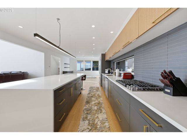 1345 N R St, Washougal, WA 98671