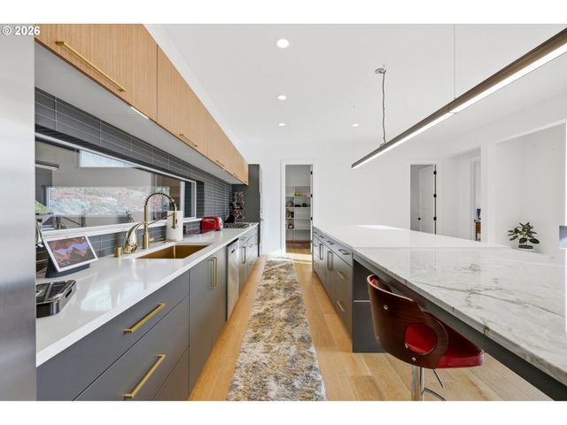 1345 N R St, Washougal, WA 98671