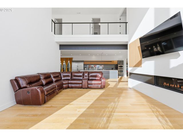 1345 N R St, Washougal, WA 98671