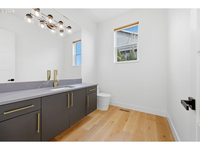 1345 N R St, Washougal, WA 98671