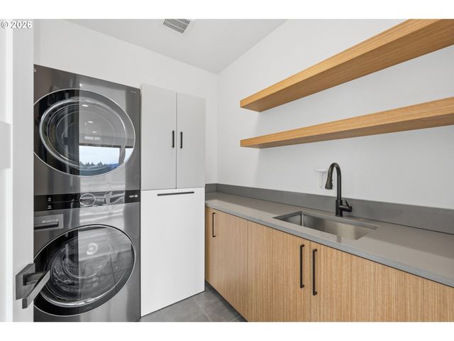 1345 N R St, Washougal, WA 98671