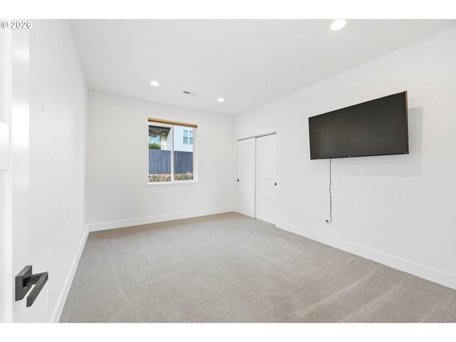 1345 N R St, Washougal, WA 98671