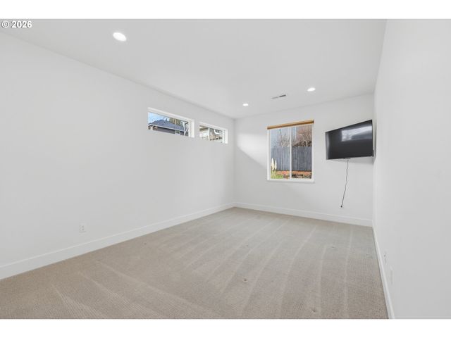 1345 N R St, Washougal, WA 98671