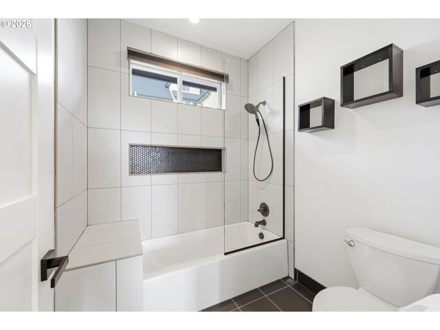 1345 N R St, Washougal, WA 98671