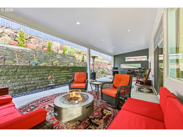 1345 N R St, Washougal, WA 98671