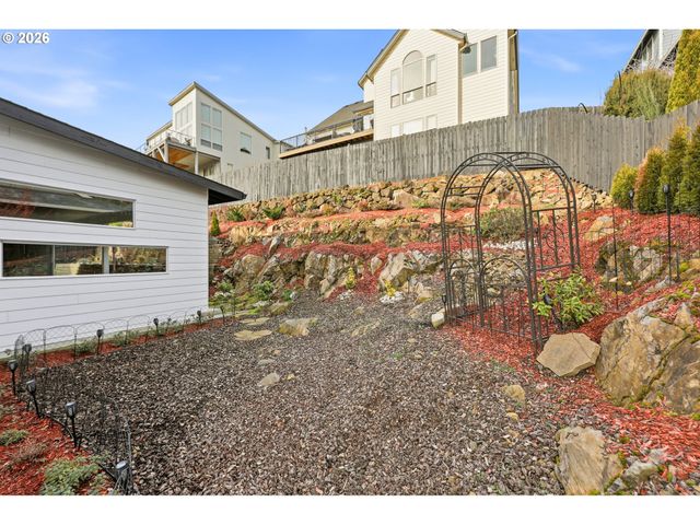 1345 N R St, Washougal, WA 98671