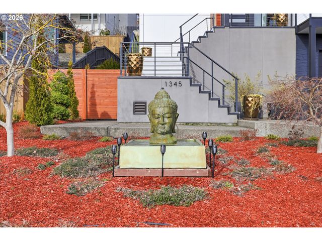 1345 N R St, Washougal, WA 98671