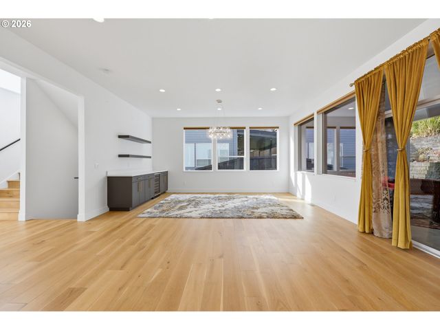 1345 N R St, Washougal, WA 98671