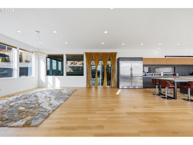 1345 N R St, Washougal, WA 98671