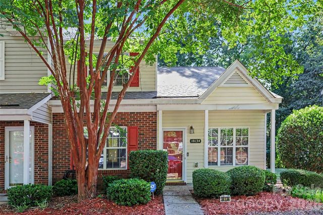 10134 Frosty Lane, Charlotte, NC 28216