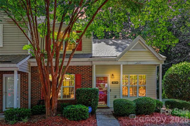 10134 Frosty Lane, Charlotte, NC 28216