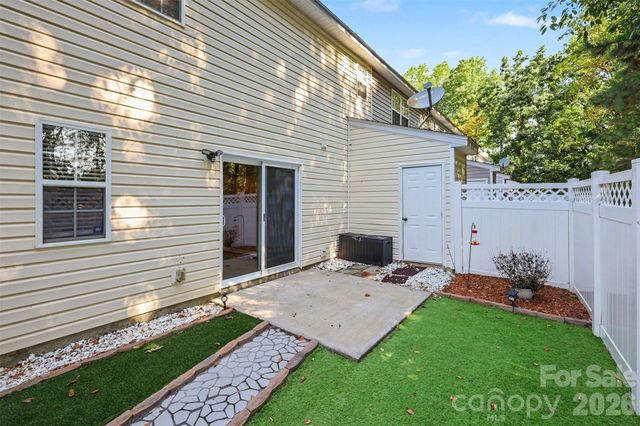 10134 Frosty Lane, Charlotte, NC 28216