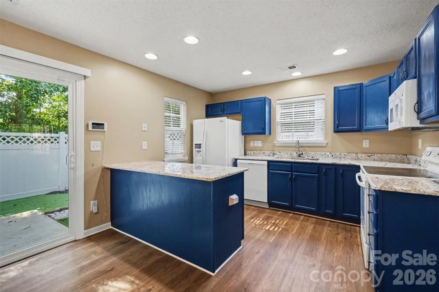 10134 Frosty Lane, Charlotte, NC 28216